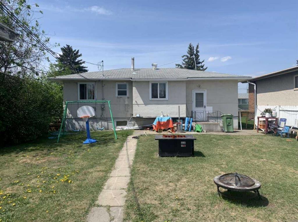 Third View of 1820 41 Street SE, Forest Lawn, Calgary, Alberta, T2B 1C3