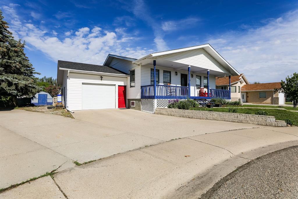 18 Garden Place , A2316419, Alberta,