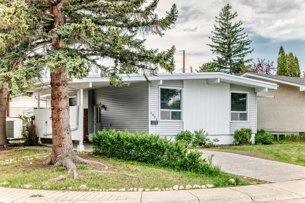 Fourth View of 4603 41 Street NW, Varsity, Calgary, Alberta, T3A 0N4