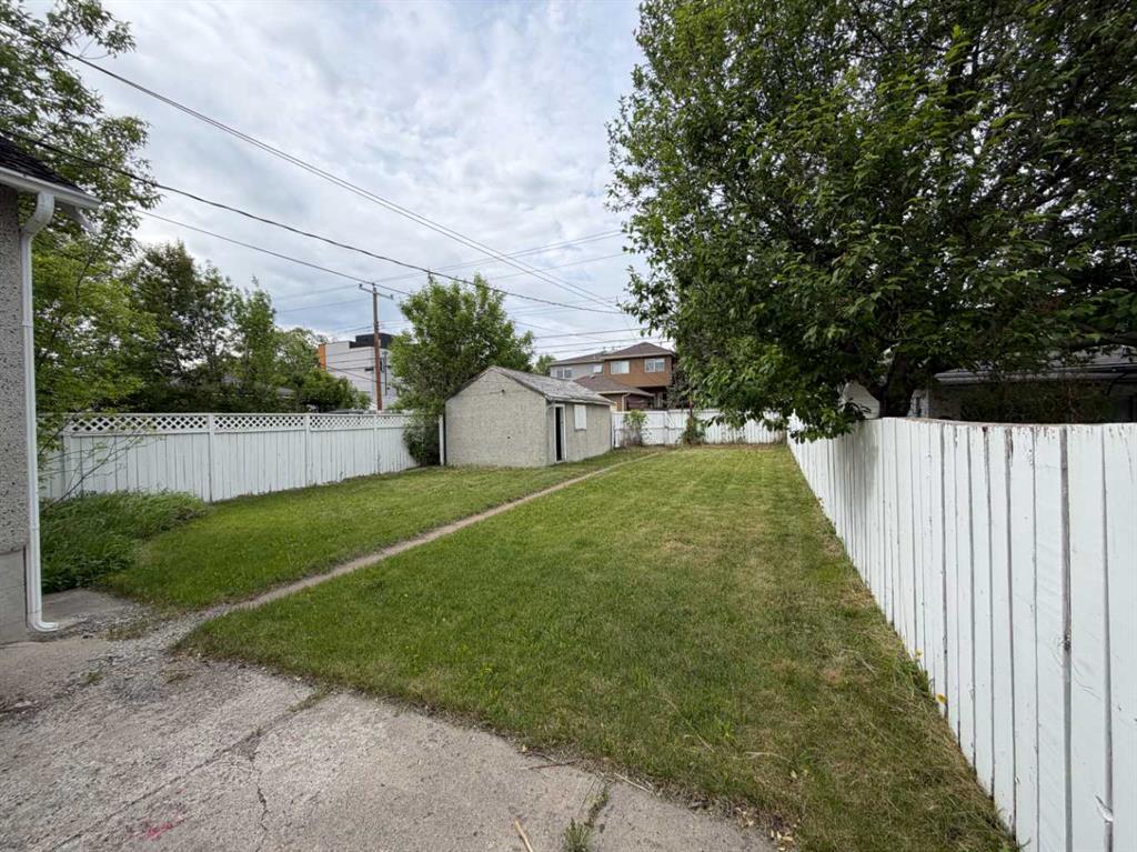 Fifth View of 1018 17 Avenue NW, Mount Pleasant, Calgary, Alberta, T2M 0P4