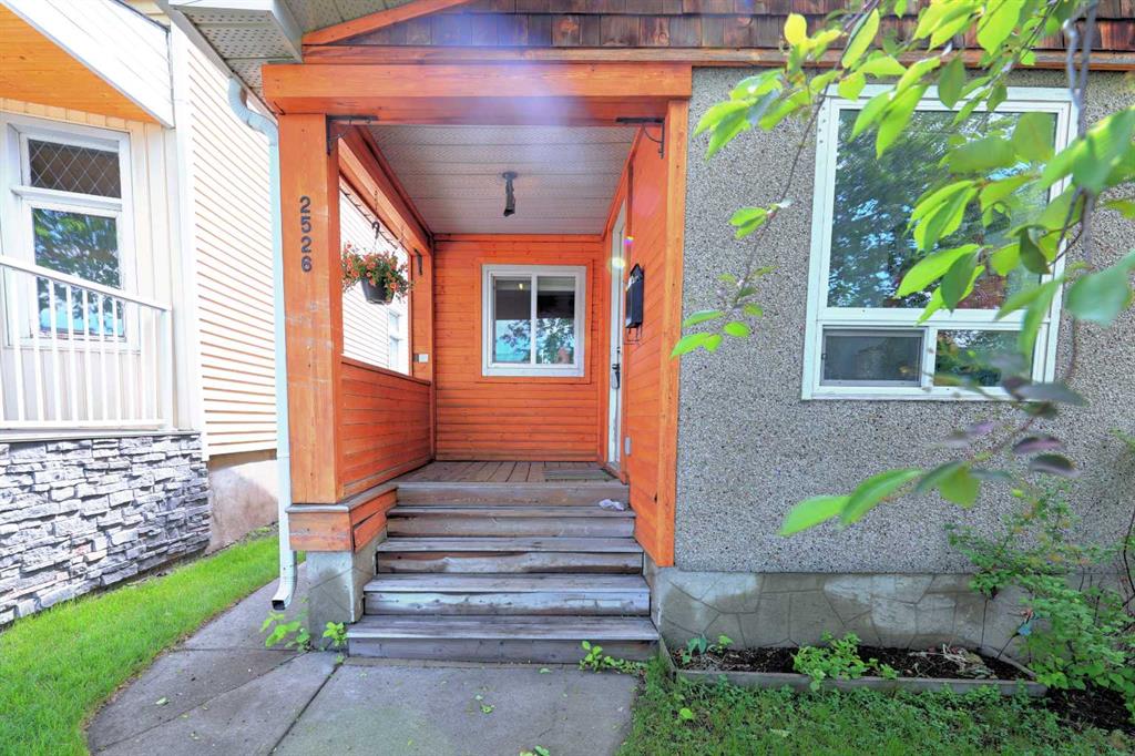 2526 16 Street SE, A2316484, Alberta,
