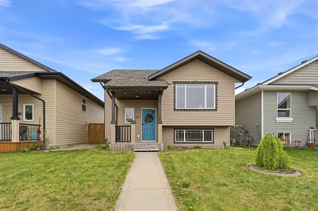 Third View of 71 Long Close , Lonsdale, Red Deer, Alberta, T4R 0J4