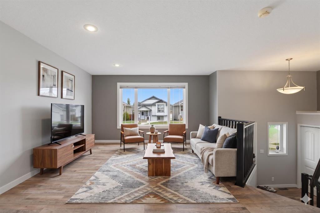 Fifth View of 71 Long Close , Lonsdale, Red Deer, Alberta, T4R 0J4