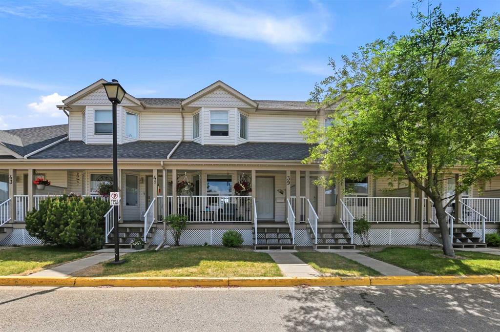 Second View of 39, 33 Donlevy Avenue , Davenport, Red Deer, Alberta, T4R 3B6