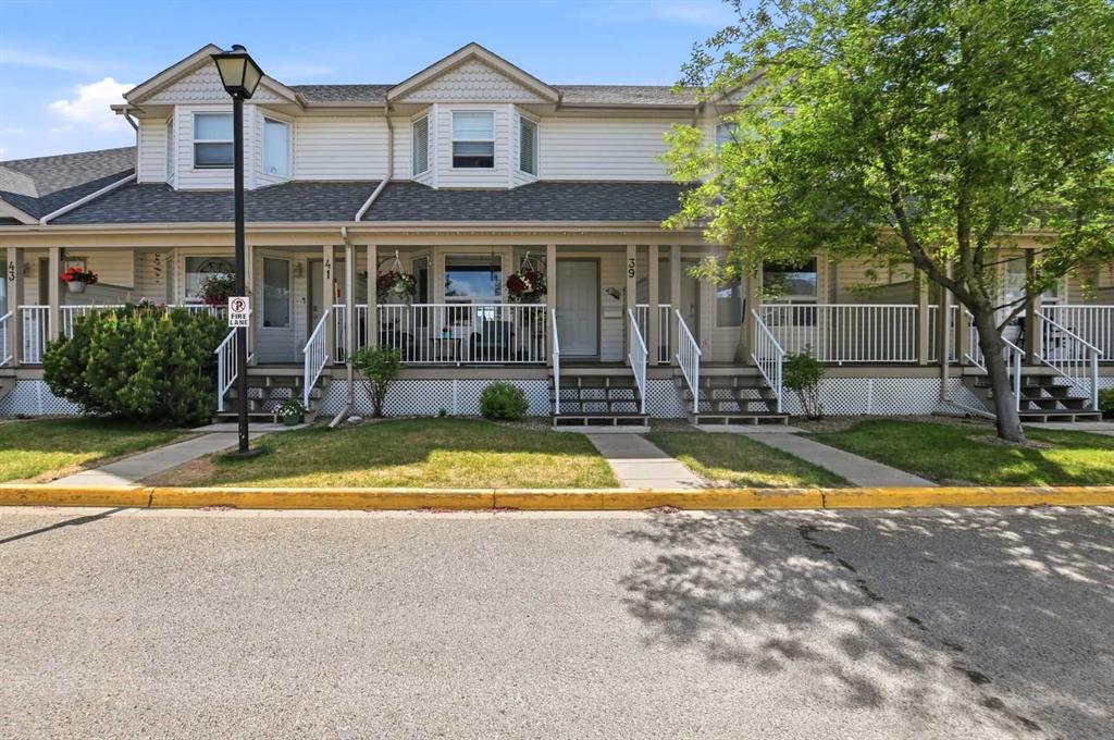 Third View of 39, 33 Donlevy Avenue , Davenport, Red Deer, Alberta, T4R 3B6