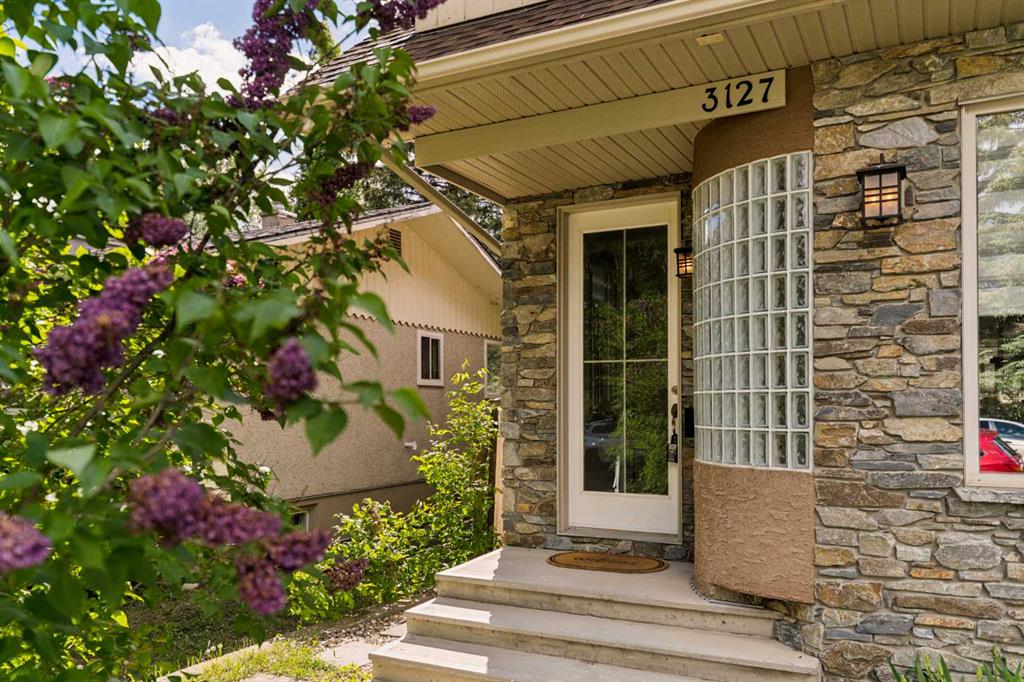 Fourth View of 3127 40 Street SW, Glenbrook, Calgary, Alberta, T3E 3J9