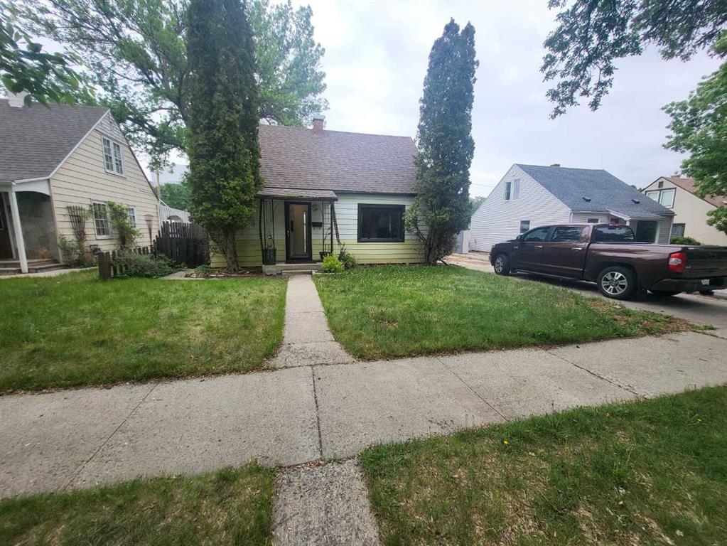 941 16 Street S, A2316519, Alberta,
