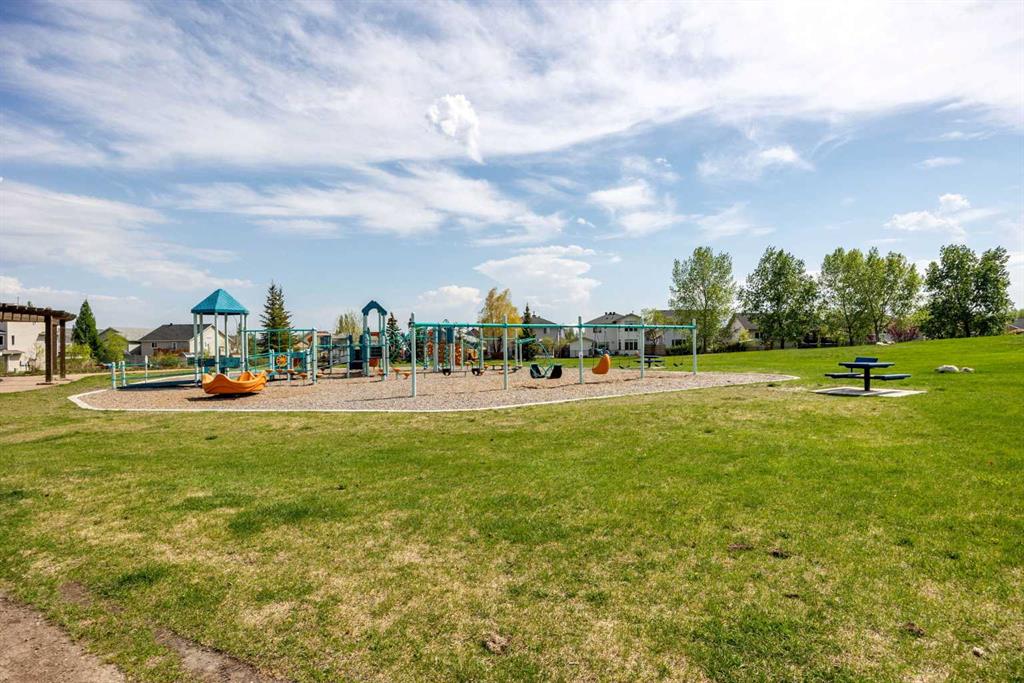 Third View of 153 Leitner Gate , Timberlea, Fort McMurray, Alberta, T9K 2M4