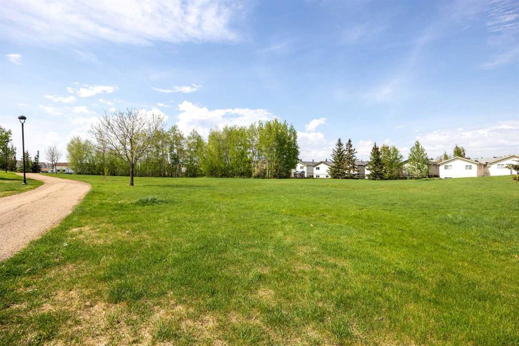 Fourth View of 153 Leitner Gate , Timberlea, Fort McMurray, Alberta, T9K 2M4