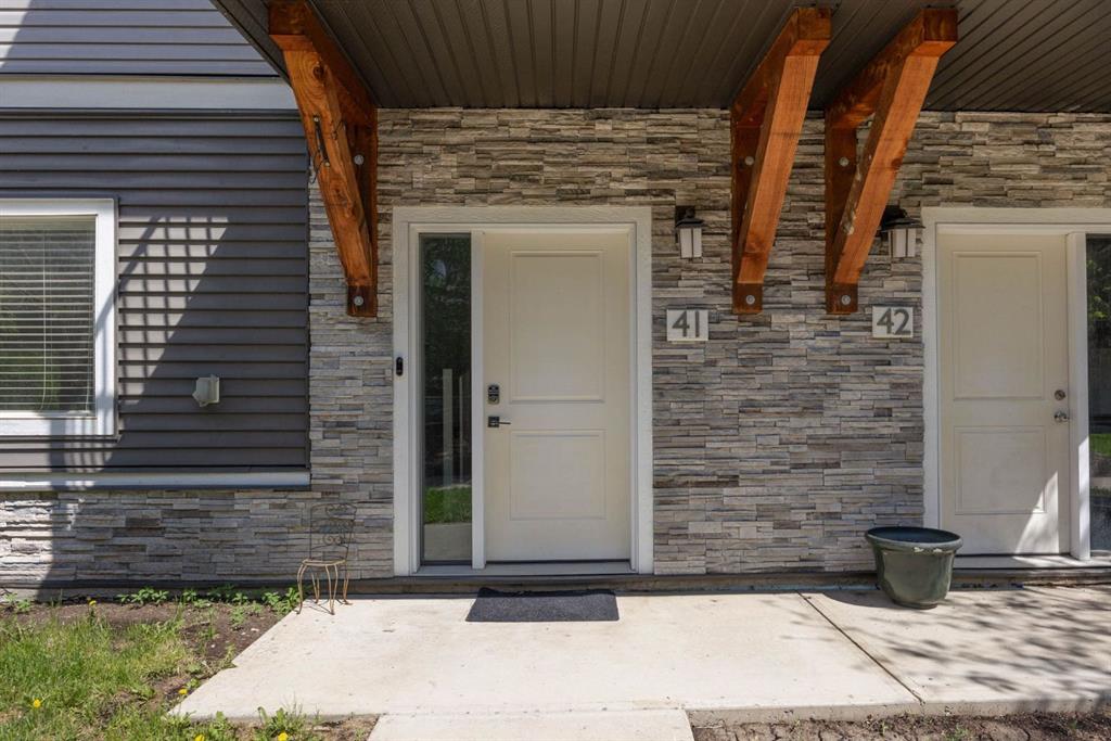 Fourth View of 41, 141 Fontaine Crescent , Downtown, Fort McMurray, Alberta, T9H 0C9