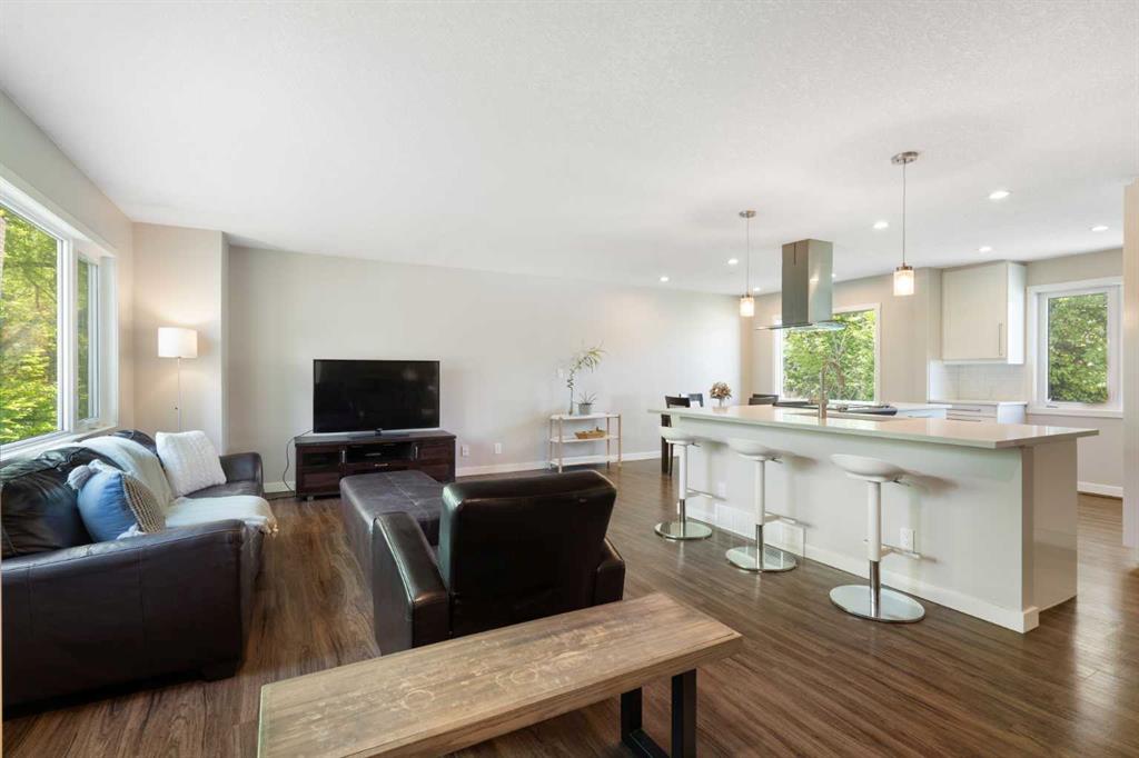 Fourth View of 3123 Brentwood Boulevard NW, Brentwood, Calgary, Alberta, T2L 1L9