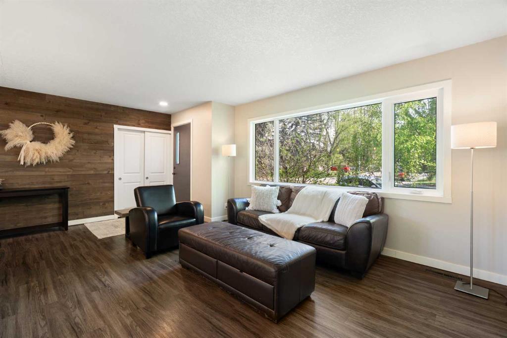 Fifth View of 3123 Brentwood Boulevard NW, Brentwood, Calgary, Alberta, T2L 1L9