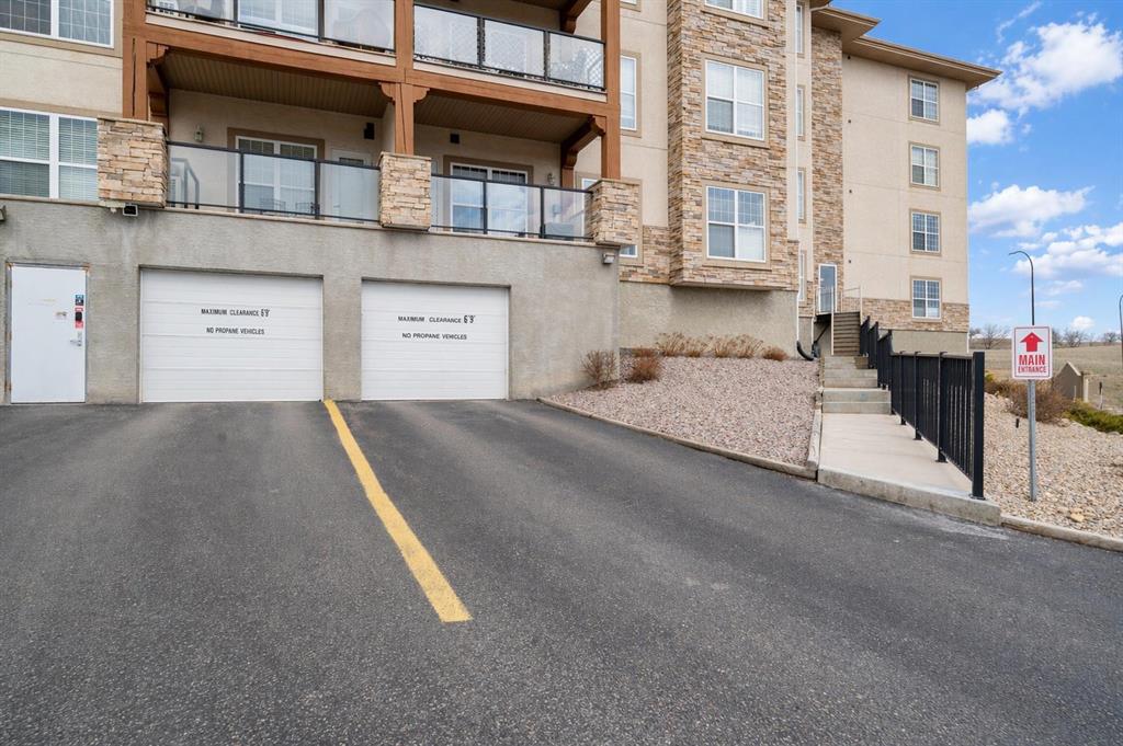 Fourth View of 327, 201 River Ridge Drive NW, Riverside, Medicine Hat, Alberta, T1A8V5