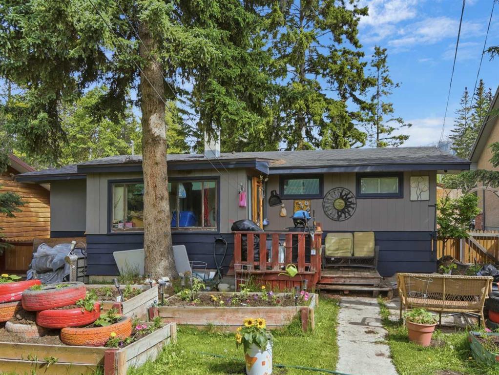 Second View of 813 13th Street , South Canmore, Canmore, Alberta, T1W1W5