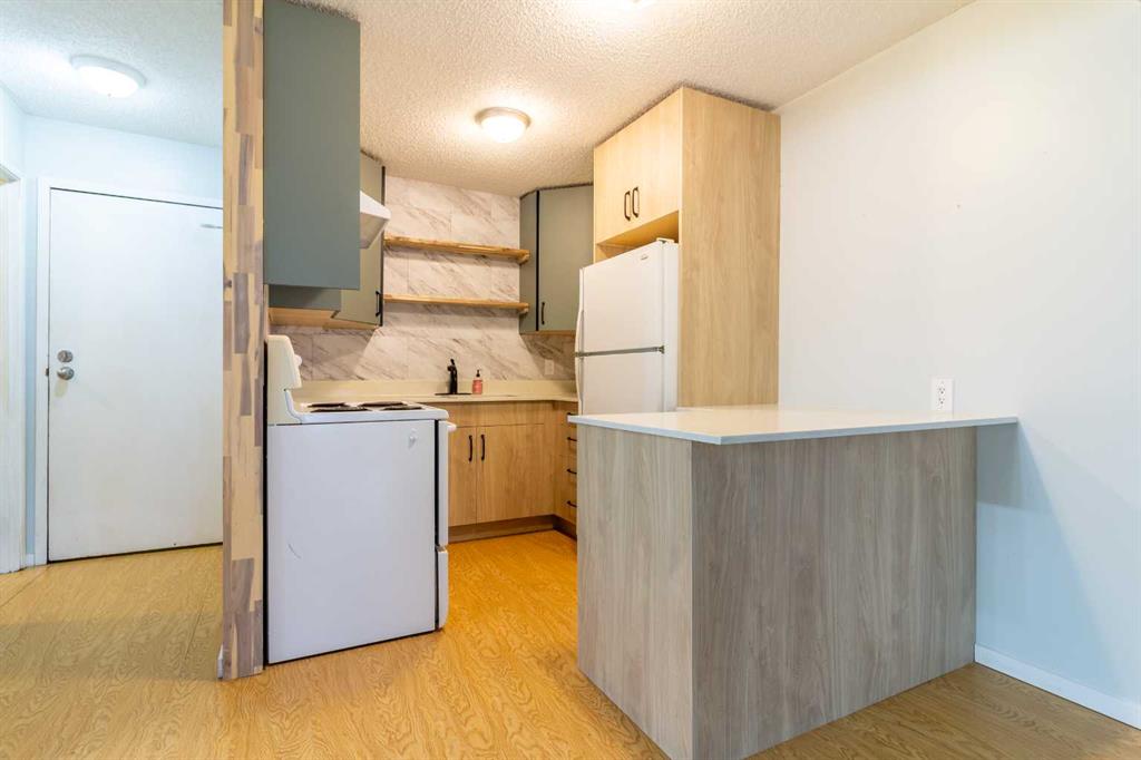 Third View of 203A, 295 Columbia Boulevard W, Varsity Village, Lethbridge, Alberta, T1K 4B8