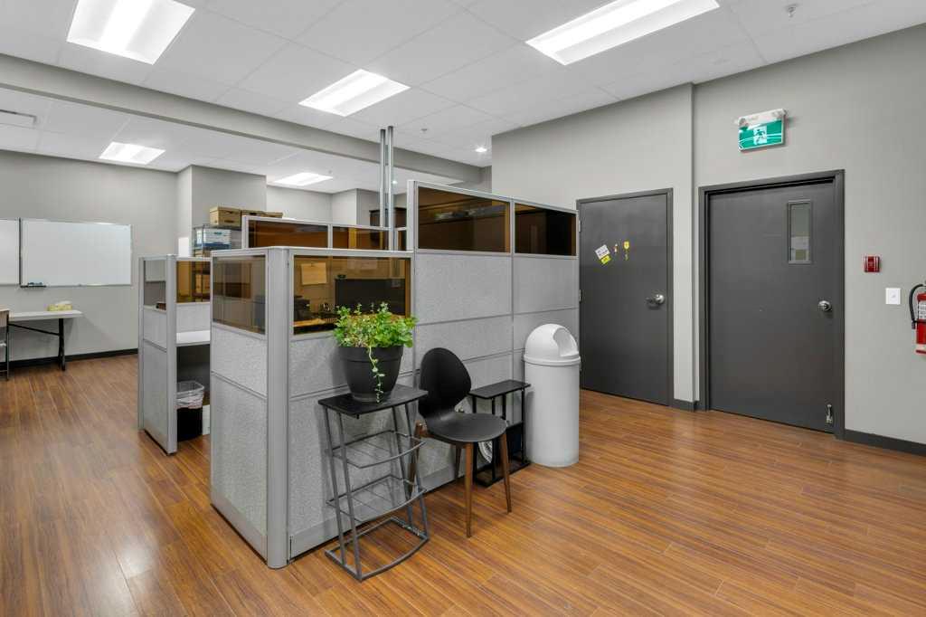Fifth View of 215, 2914 Kingsview Boulevard SE, Kingsview Industrial Park, Airdrie, Alberta, T4A 0E1