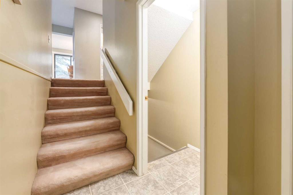 Fourth View of 10, 3302 50 Street NW, Varsity, Calgary, Alberta, T3A2C6