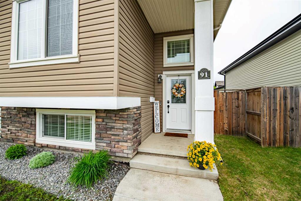 Fifth View of 91 Timberstone Way , Timberstone, Red Deer, Alberta, T4P 0N5