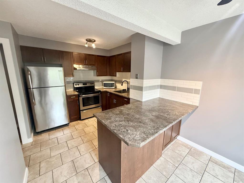 Fourth View of 26, 110 TAMARACK Avenue , Hardisty, Hinton, Alberta, T7V1C5