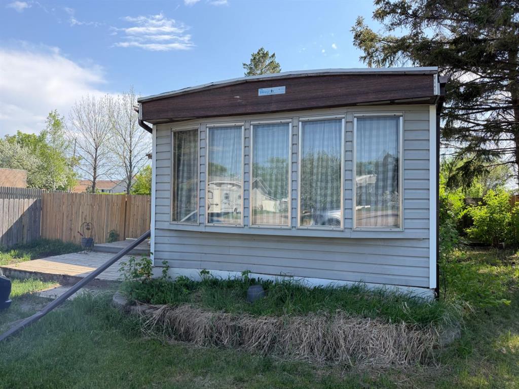 17 2 Avenue E, A2316809, Saskatchewan,