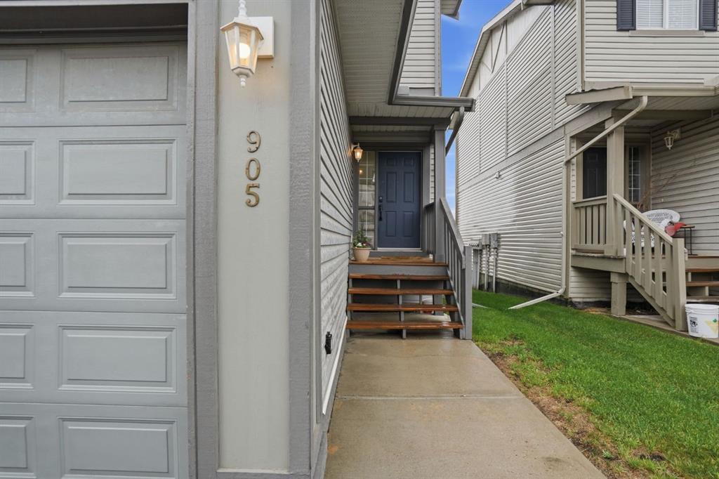 Fourth View of 905, 720 Willowbrook Road NW, Willowbrook, Airdrie, Alberta, T4B 2Y9