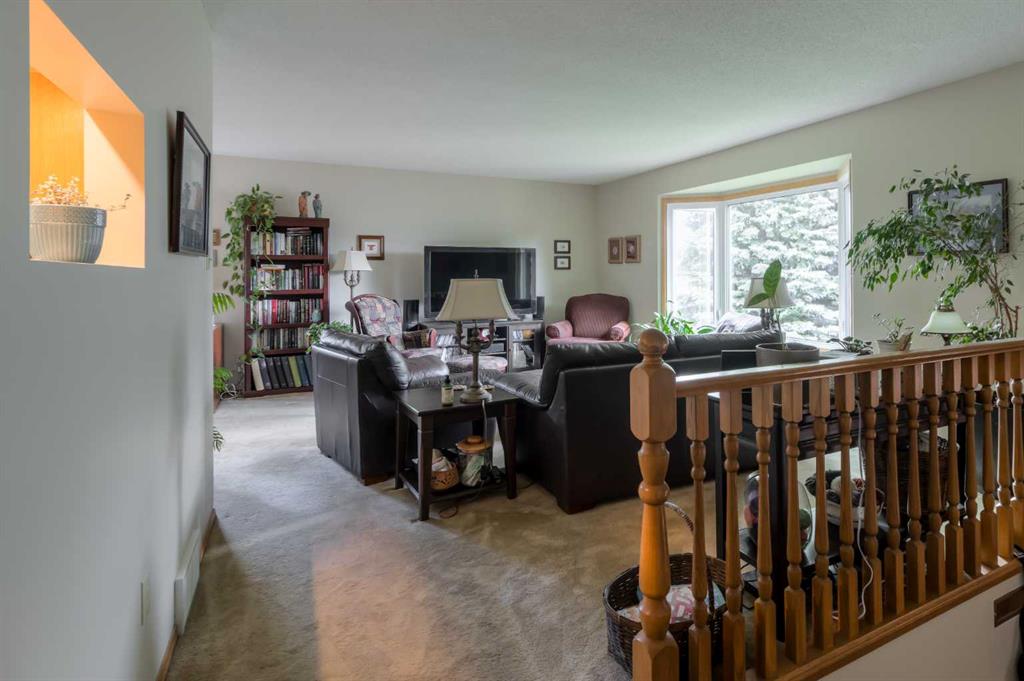 Fifth View of 94 Elm Crescent S, Redwood, Lethbridge, Alberta, T1K 4X1