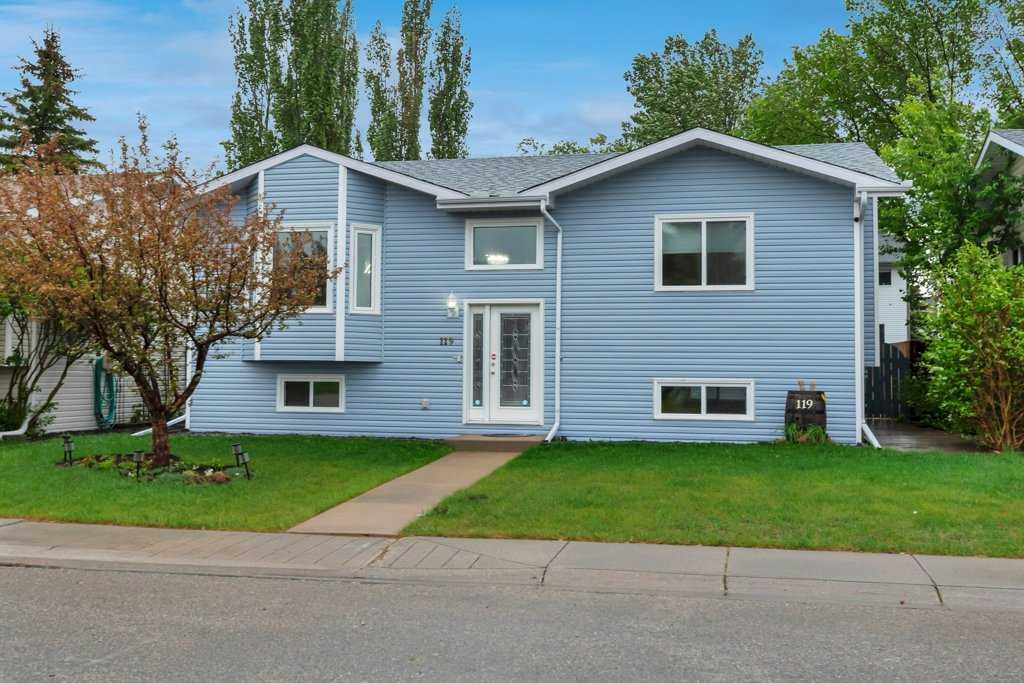119 Strathaven Crescent , A2316903, Alberta,