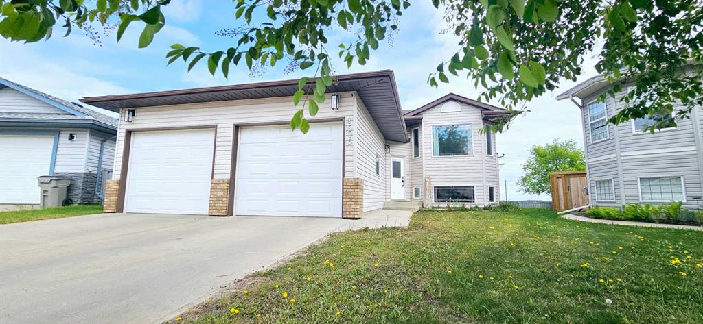 Third View of 8805 125 Avenue , Crystal Lake Estates, Grande Prairie, Alberta, T8X1P2