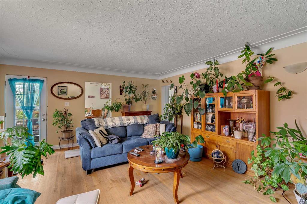 Fifth View of 7621 23 Street SE, Ogden, Calgary, Alberta, T2C 0Y2