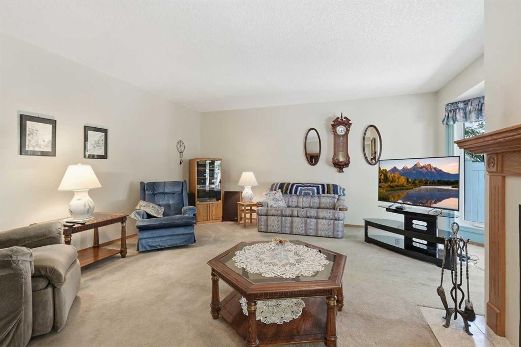 Fourth View of 22A Woodmeadow Close SW, Woodlands, Calgary, Alberta, T2W 4L8