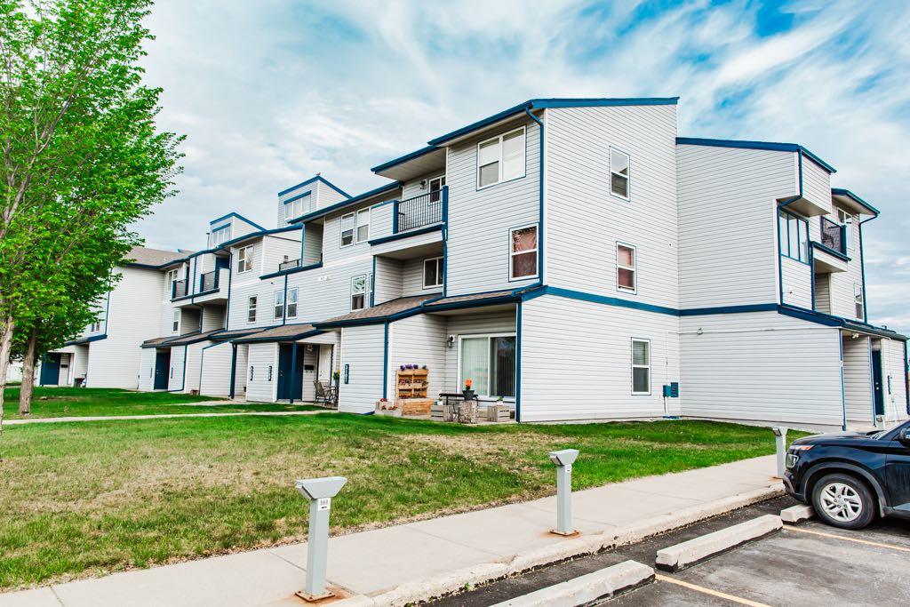 3208, 7201 Poplar Drive , A2317122, Alberta,