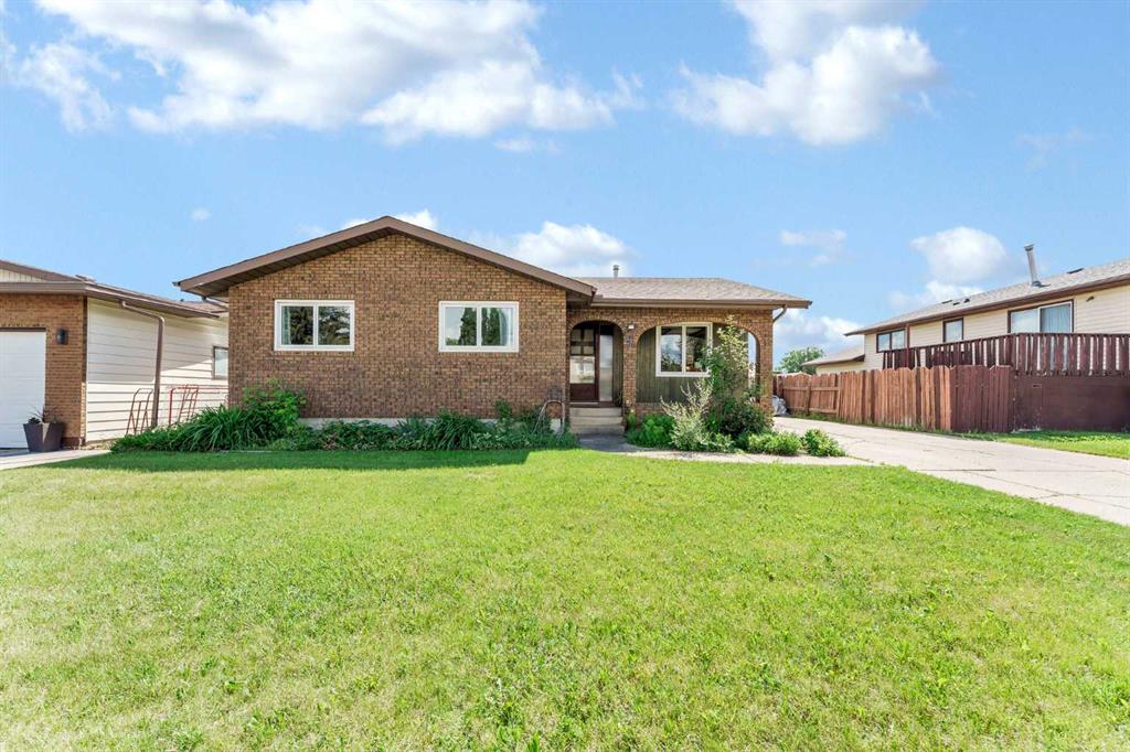 9 Elliott Street SE, A2317193, Alberta,