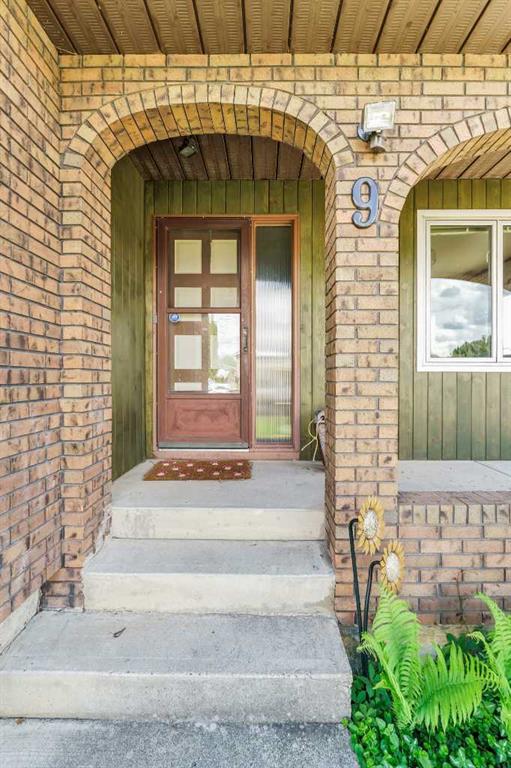 Fourth View of 9 Elliott Street SE, Ross Glen, Medicine Hat, Alberta, T1B 2V7