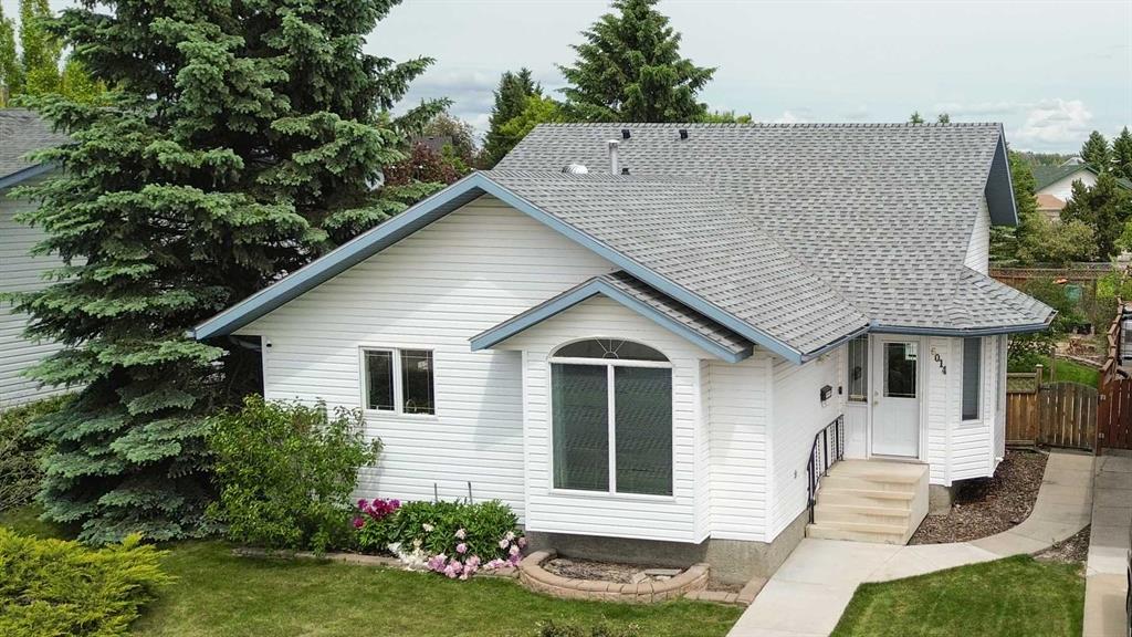 MLS® listing #111689692 for sale located at 6014 44 Street Crescent 