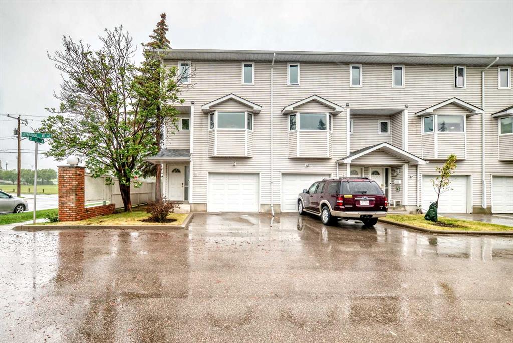 Third View of 4 Glenbrook Villas SW, Glenbrook, Calgary, Alberta, T3E 7E8