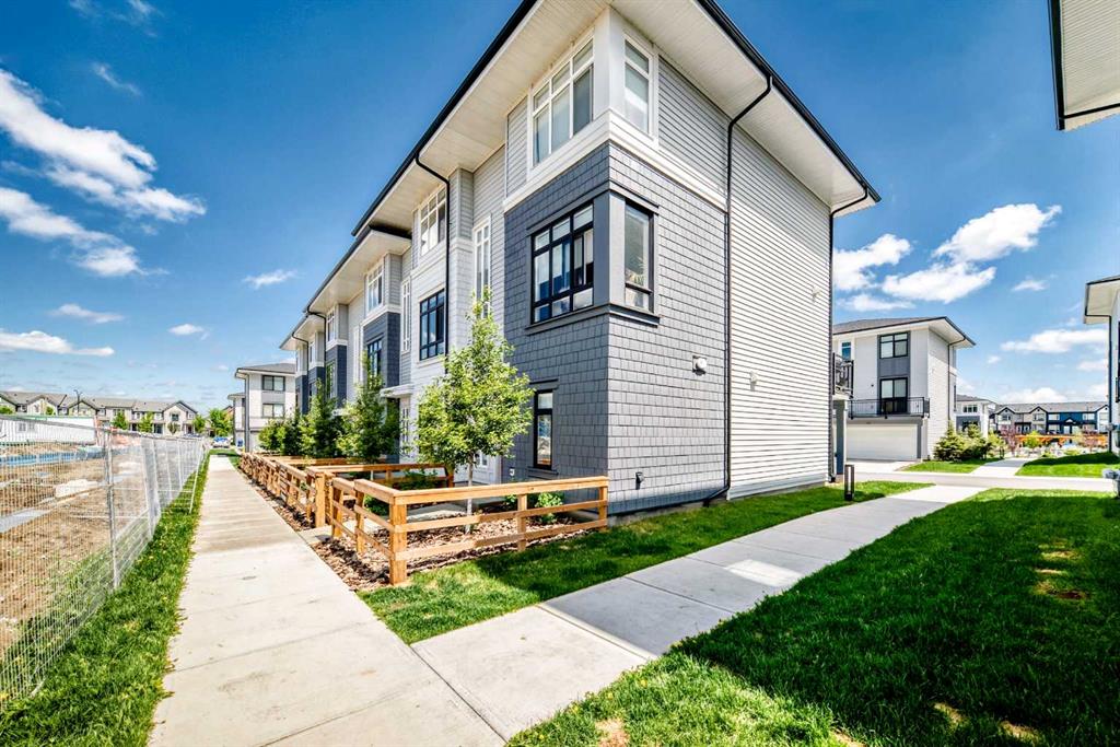 311, 857 Belmont Drive SW, A2317370, Alberta,