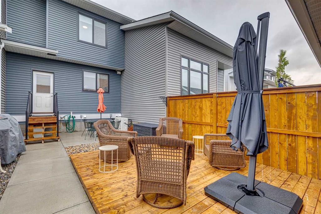 Fourth View of 15 Larkspur Bend , D'arcy Ranch, Okotoks, Alberta, T1S 3K7