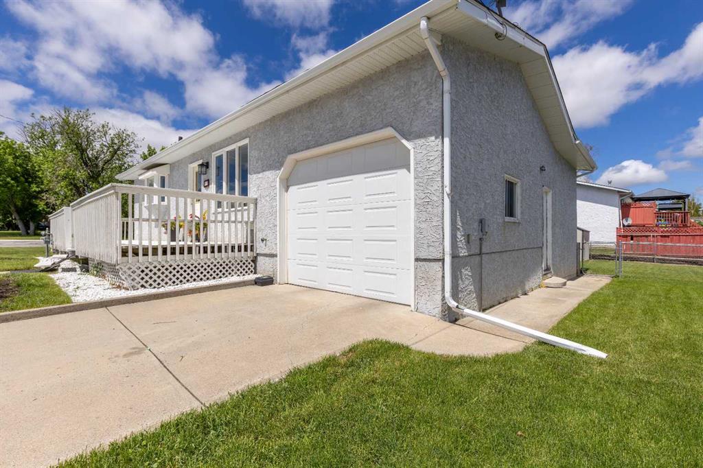 Third View of 593 3 Avenue W, NONE, Cardston, Alberta, T0K 0K0