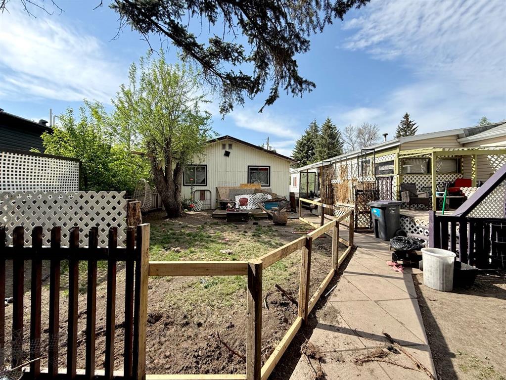 Third View of 4724 45 Avenue , NONE, Alix, Alberta, T0C 0B0
