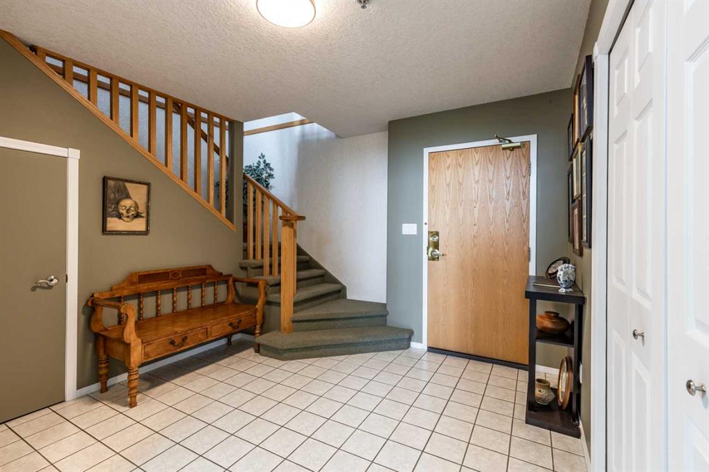 Fourth View of 405, 1535 Southview Drive SE, Southview-Park Meadows, Medicine Hat, Alberta, T1B 4H8