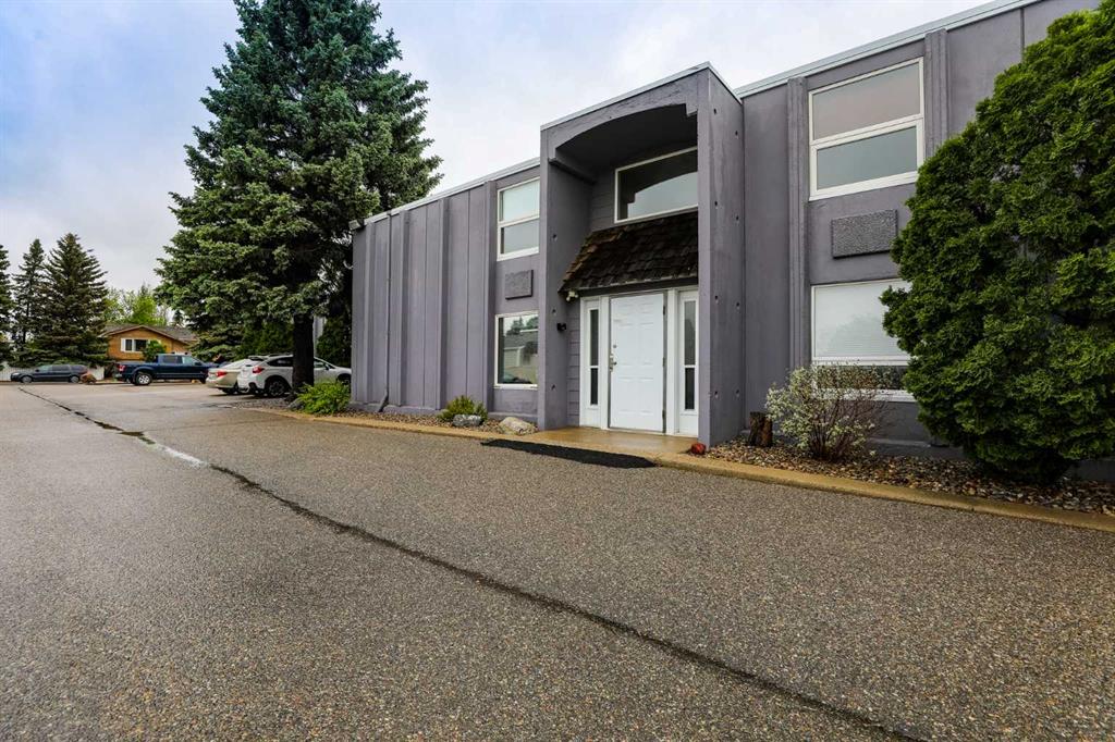 Second View of R203, 2004 13 Avenue N, Winston Churchill, Lethbridge, Alberta, T1H5B1