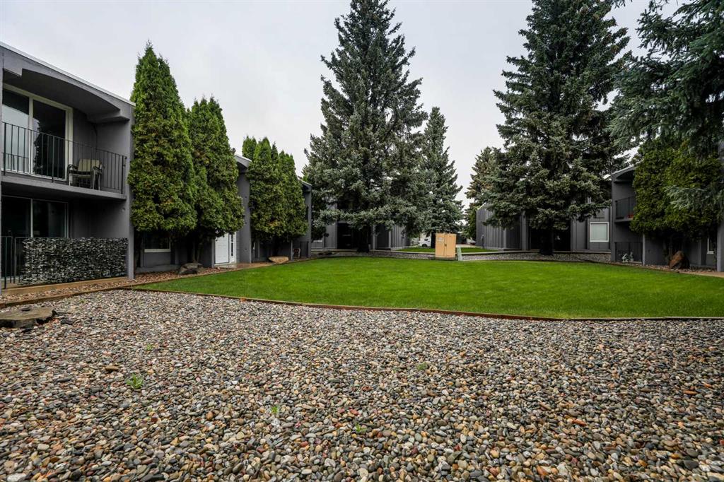 Fourth View of R203, 2004 13 Avenue N, Winston Churchill, Lethbridge, Alberta, T1H5B1