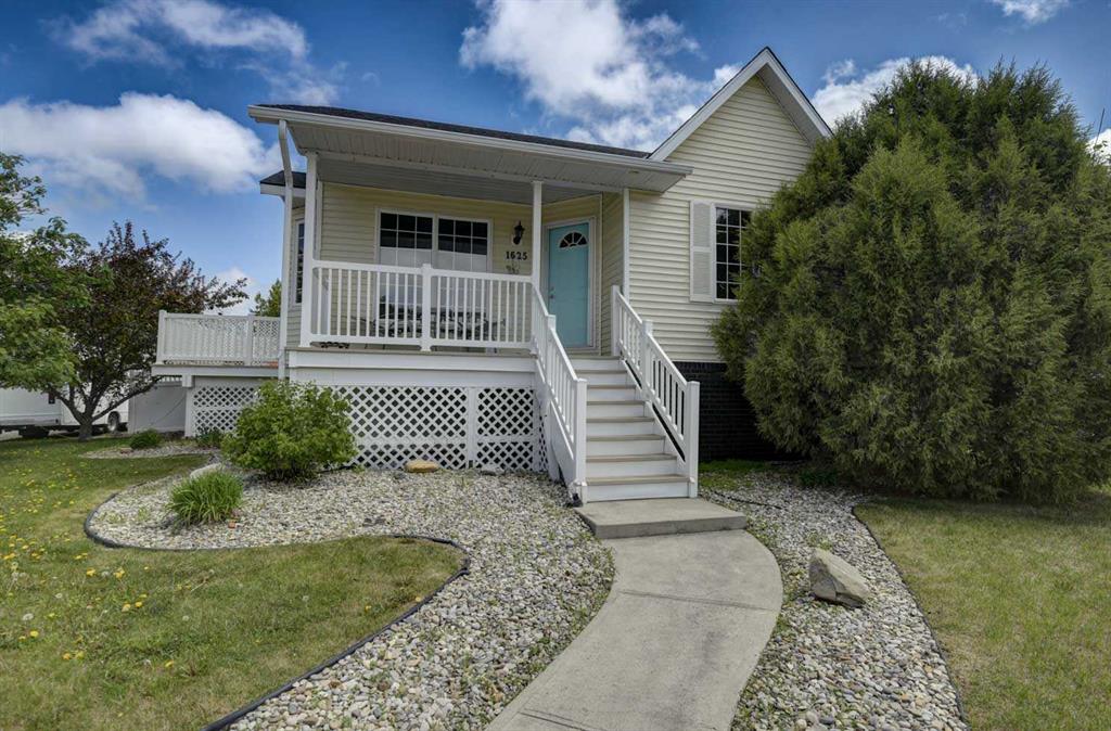 Third View of 1625 15A Street , NONE, Didsbury, Alberta, T0M 0W0
