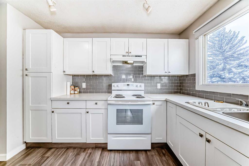 Fourth View of 25, 3745 Fonda Way SE, Forest Heights, Calgary, Alberta, T2A 5W7