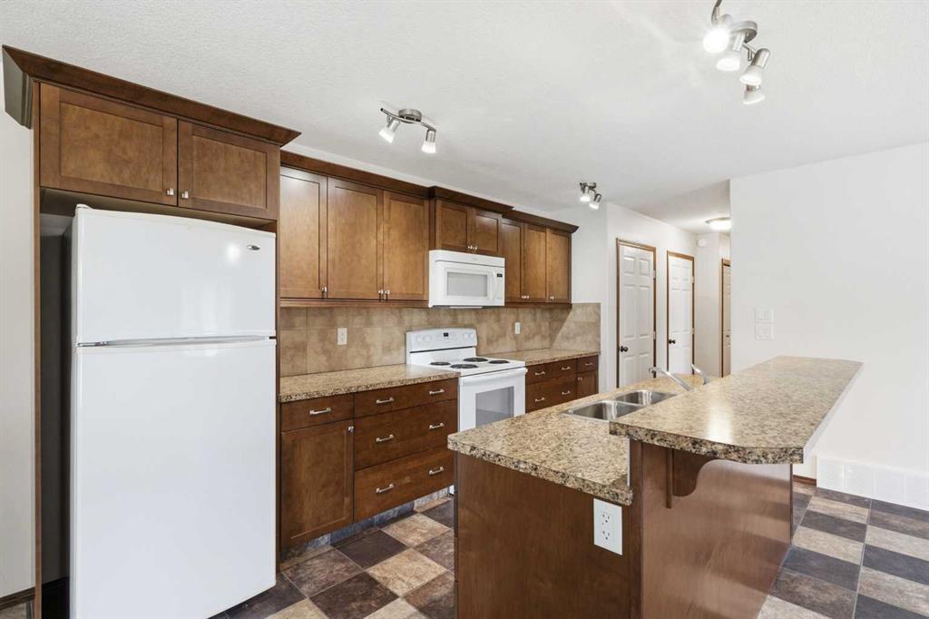 Fifth View of 4425 55 Avenue , NONE, Olds, Alberta, T4H1B9
