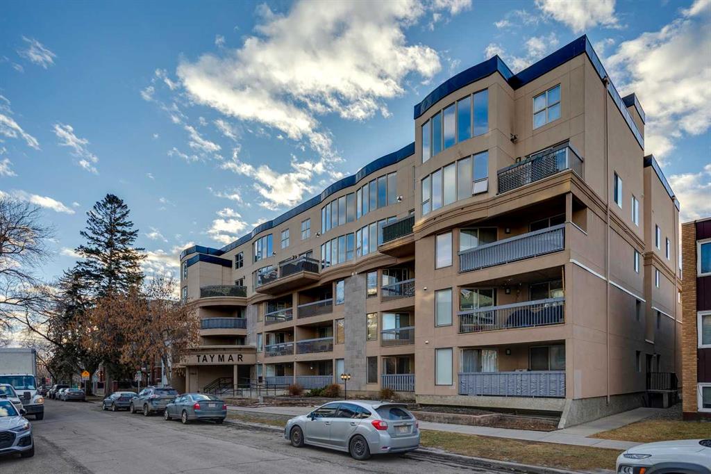 Third View of 304, 317 19 Avenue SW, Mission, Calgary, Alberta, T2S 0E1
