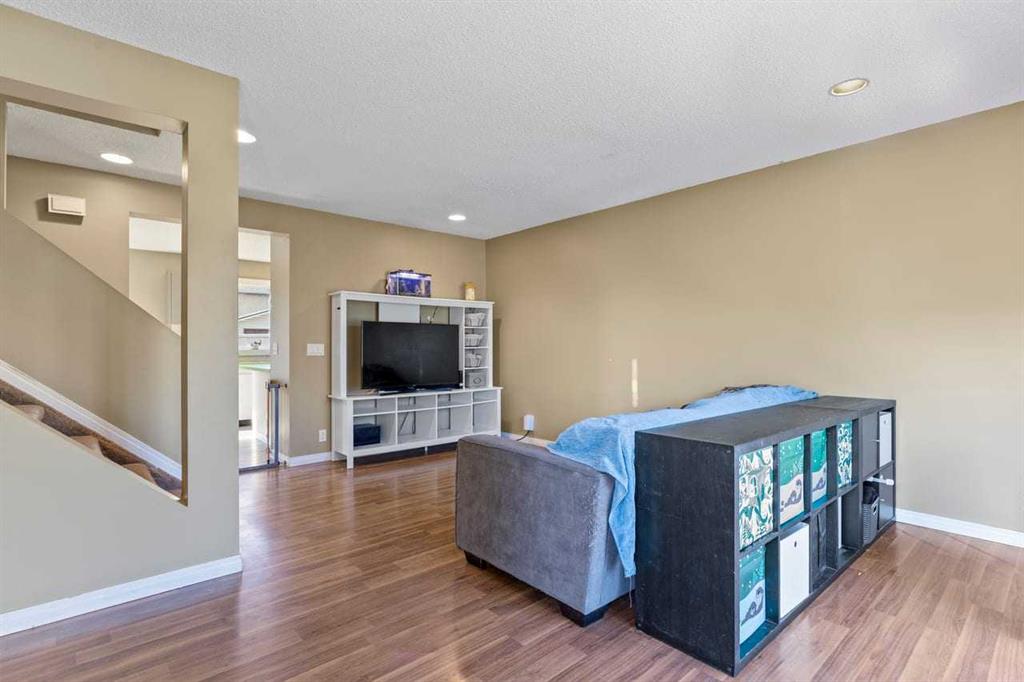 Fifth View of 34 Elk Hill SE, Edgewater, Airdrie, Alberta, T4B 1Y9