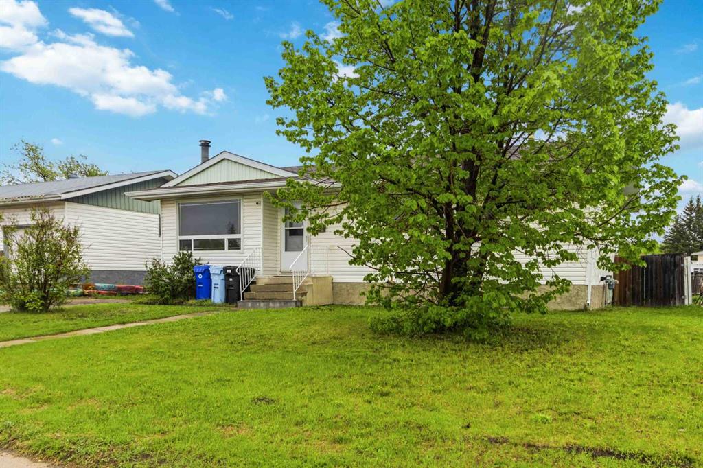 Third View of 481 Signal Road , Thickwood, Fort McMurray, Alberta, T9H3W4