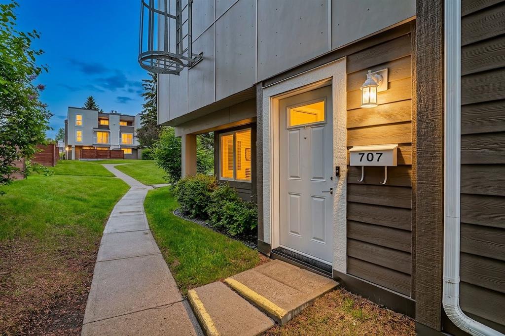 Third View of 707, 13104 Elbow Drive SW, Canyon Meadows, Calgary, Alberta, T2W2P2