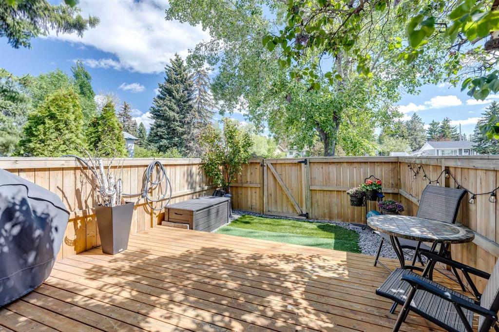 Third View of 83, 4810 40 Avenue SW, Glamorgan, Calgary, Alberta, T3E 1E5